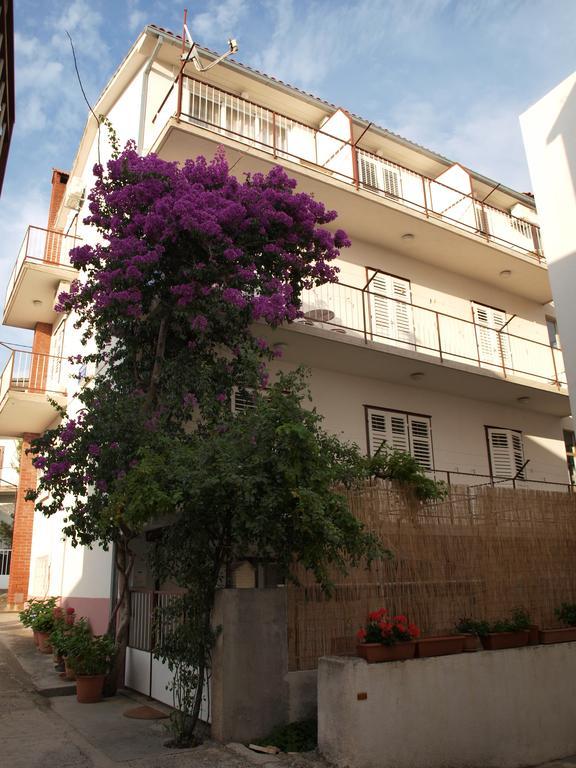 Apartmani Maretimo Примоштен Экстерьер фото